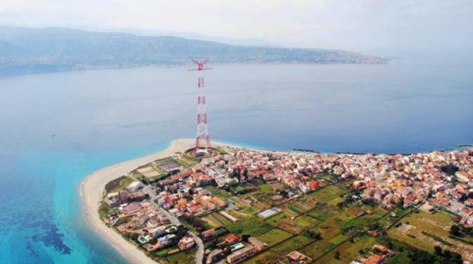 Tyrrhenian Sea Apartment Torre Faro Bagian luar foto