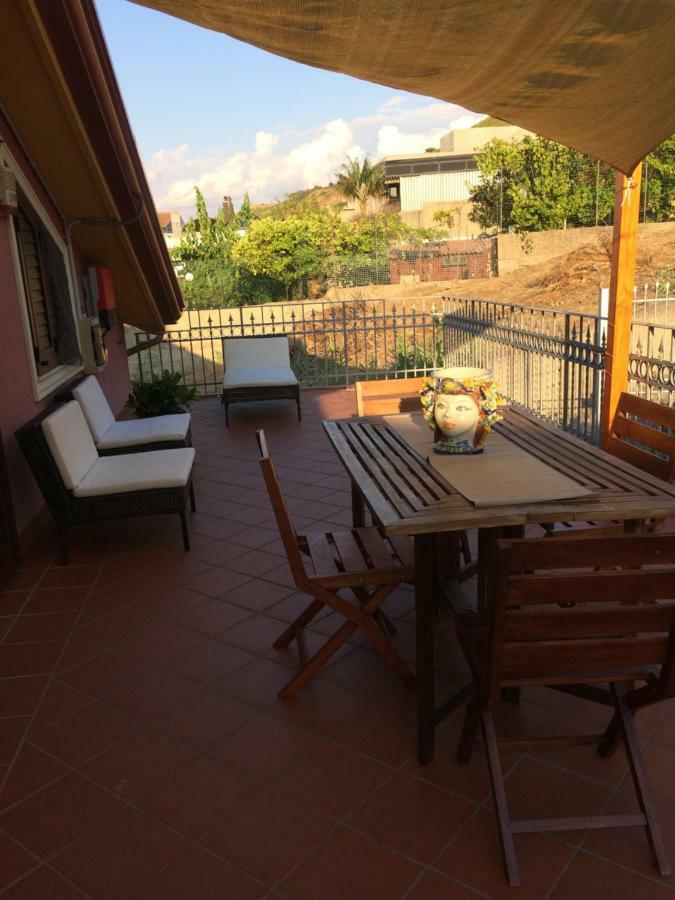 Tyrrhenian Sea Apartment Torre Faro Bagian luar foto